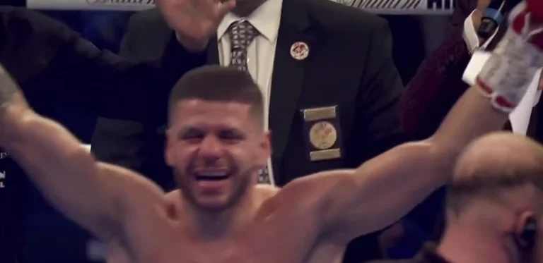 Florian Marku junge Champion gewinnt mit einer separaten Juryentscheidung