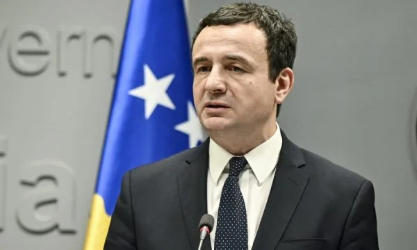 Qeveria e Kosovës për çështjen e afganëve: Jemi në komunikim me amerikanët, gjithçka do të përmbyllet mirë