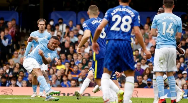 Man City superior, take three points to Chelsea at Istanbul Bridge .