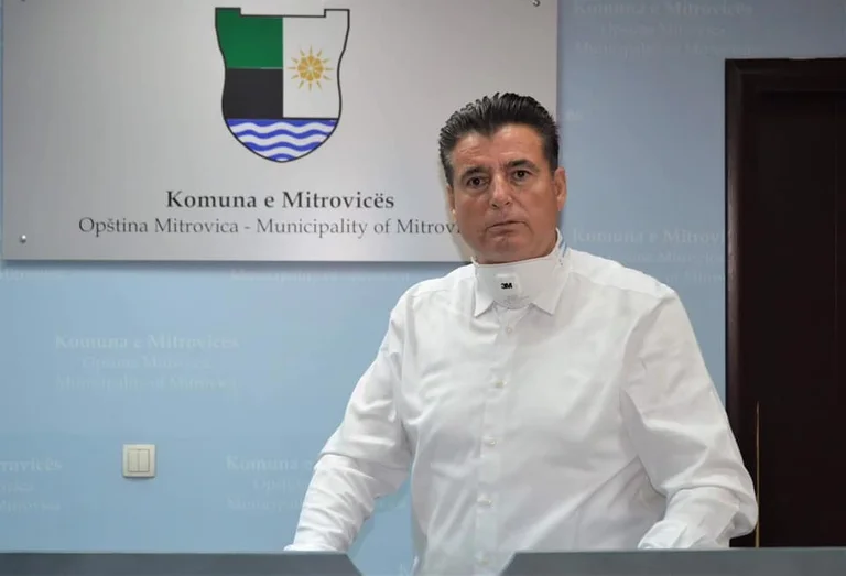 Agim Bahtirir espulso da un quartiere di Mitrovica causa battenti (Video)