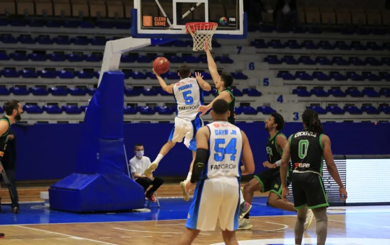 Interessante Herausforderung in Art Moion Superliga's Third Record