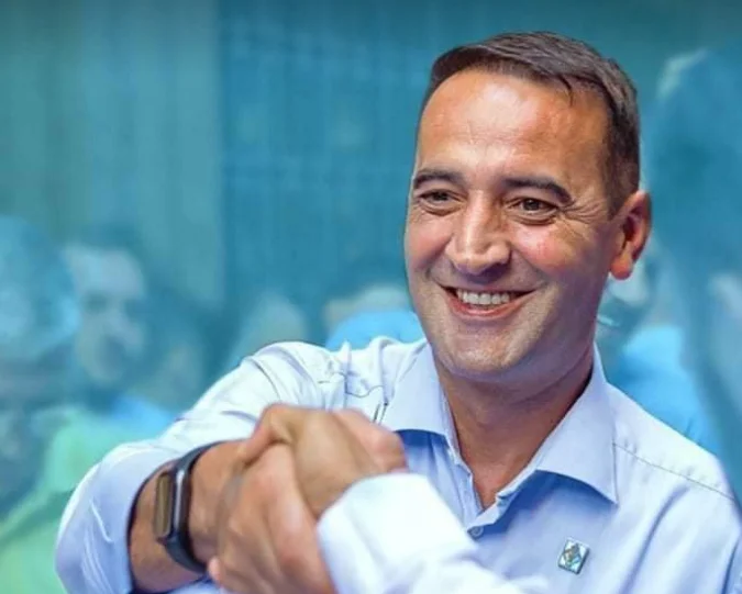 Daut Haradinaj verspricht digitales Schultagebuch, Eltern können den Fortschritt ihrer Kinder online überwachen