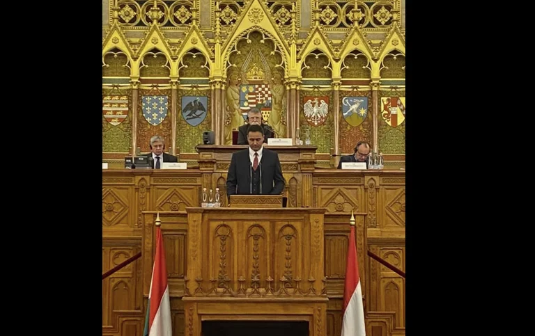 Konjufca gives a speech before Orban in Hungary: EU Critical for Enlargement