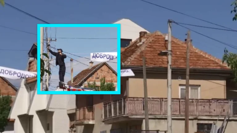 Kosovo-Polizei entfernt serbische Verbandsbanner in Novoberda