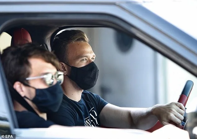 Colpisce le Ferrari a pezzi: Arthur è ferito per Juventus. E' anche in un incidente.