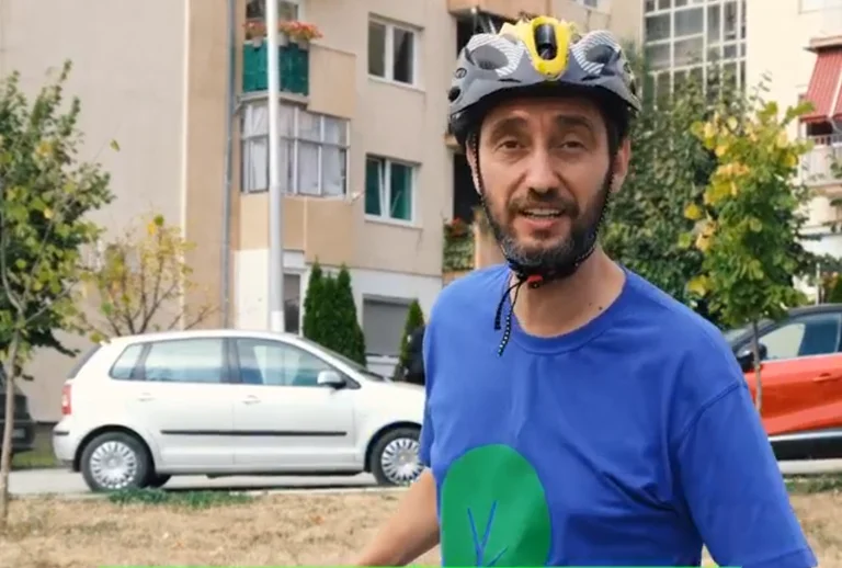 Ismaili Bridge simuliert, wie der garantierte Parkplatz in Pristina (Video) aussieht.