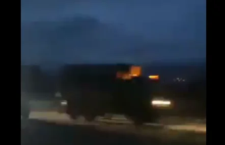 Ushtria serbe i afrohet kufirit me Kosovën pas vendosjes së policisë në veri (VIDEO)