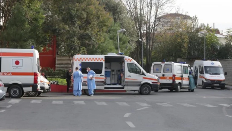 ​6 viktima nga COVID-19 të dielën në Shqipëri