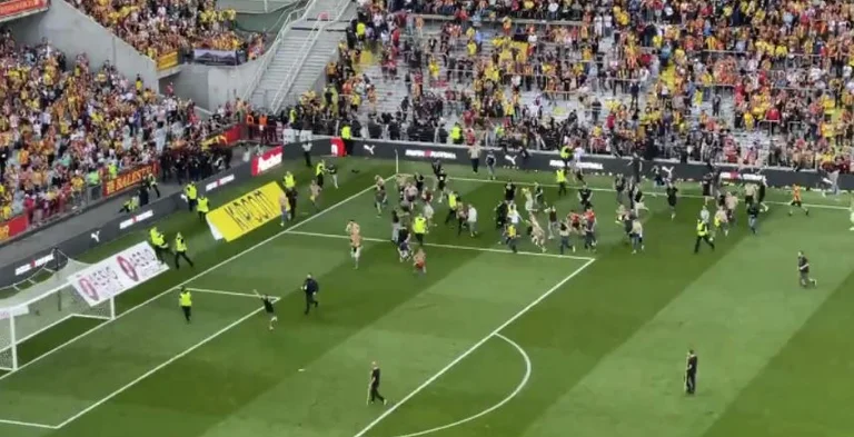 Në Francë përsëri pamje të shpifura – tifozët pushtojnë edhe një ndeshje në Ligue 1