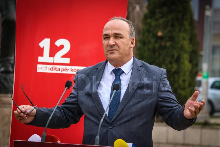 Shpejtim Bulliqi merr donacion prej një kamioni nga Serbia
