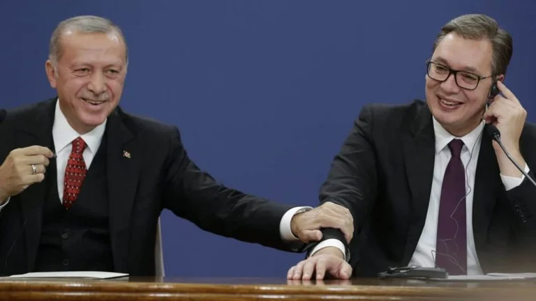 Erdogan e pret si mik Vuçiqin, flasin për Kosovën