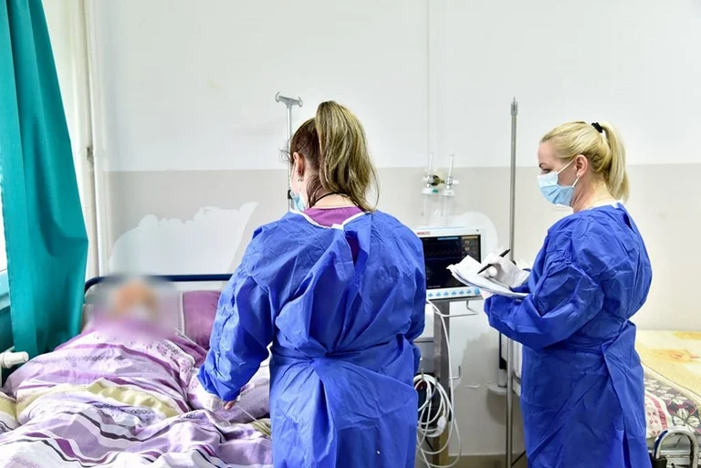 Terapia për COVID “super e kushtueshme” në Kosovë, pacientët po ndërpresin trajtimin