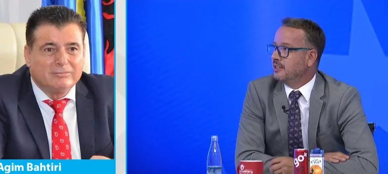 ‘Hajde në studio të testojmë a di shkrim e lexim’, Bahtiri nervozohet keq me Kajtazin