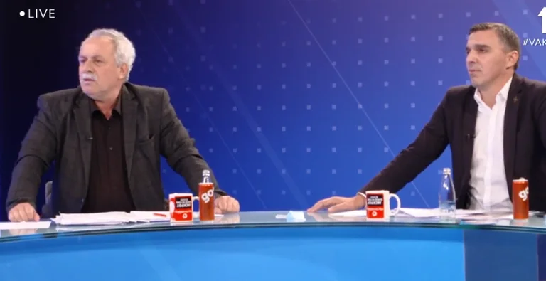 ‘2021, çfarë kryetari të padijshëm e pasna, s’e pasna ditë’ – Kandidati i PDK’së sulmon keq Berishën e LDK’së