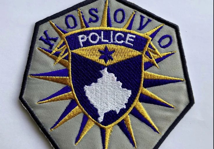 Policia e Kosovës ‘e kallë rrjetin’: Konfiskon 15 gramë heroinë, 30 franga dhe 145 euro
