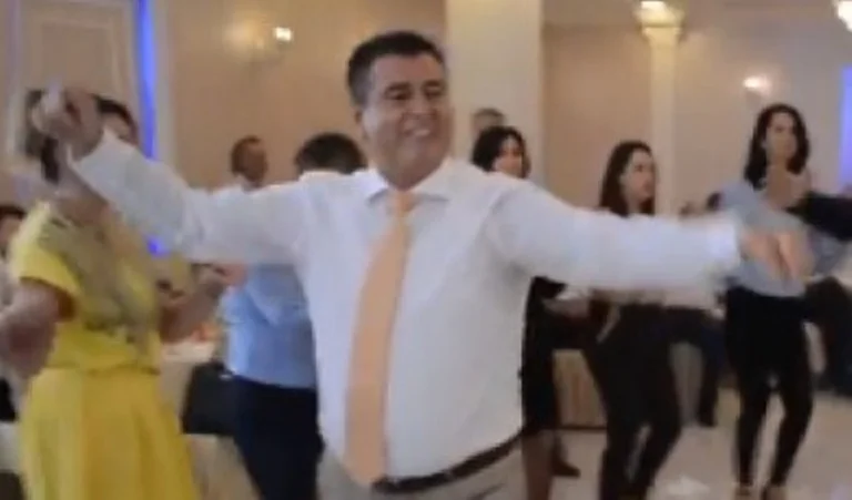 Bahtiri për mitrovicasit: Më keni parë edhe duke kënduar kur kanë pasë gëzim ata