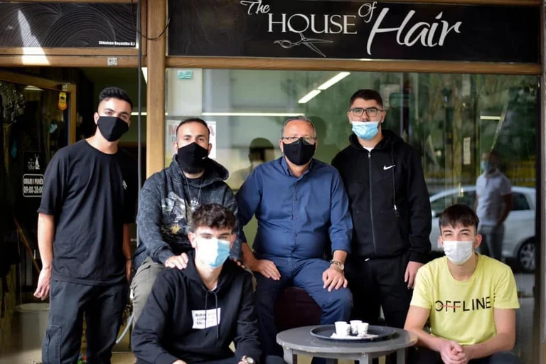Të rinjtë i japin mbështetje Bedri Hamzës: Mitrovicës i duhen shkolla profesionale