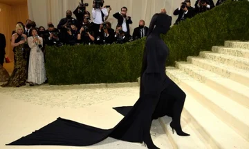 La célèbre actrice pose le triste tableau de la nourriture dans Matt Gala: C'est pourquoi ils ne leur montrent pas de nourriture.