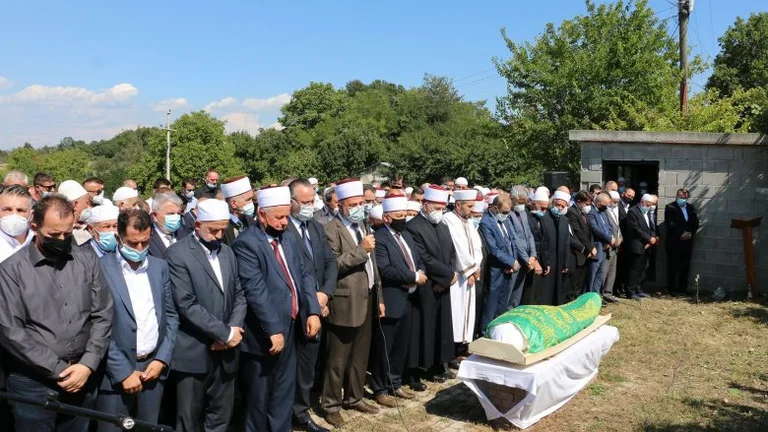 Varroset ish-kryetari i Bashkësisë Islame të Kosovës, Rexhep Boja
