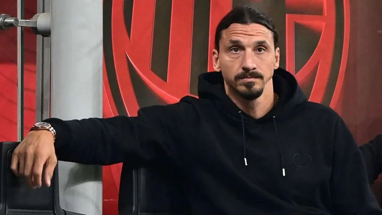 Ibrahimovic manca da Milano a Liverpool, l'attaccante è ferito