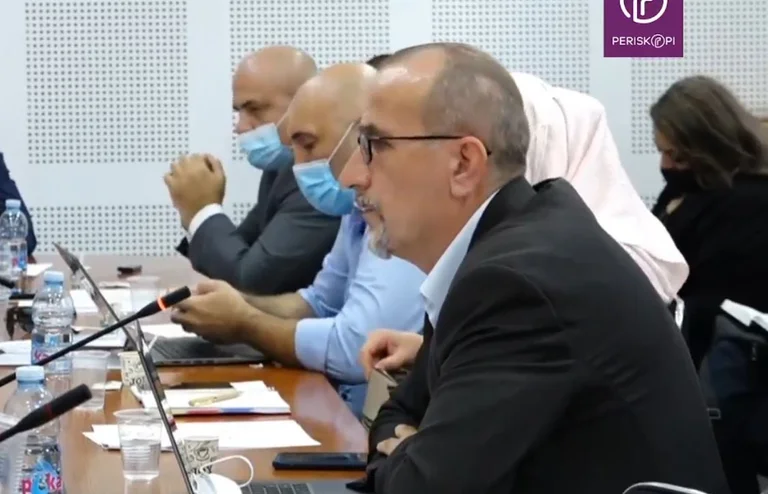 Haxhiu: Aujourd'hui, il devrait y avoir Arben Vitita. Le gouvernement n'a rien fait quand les affaires ont commencé à monter.