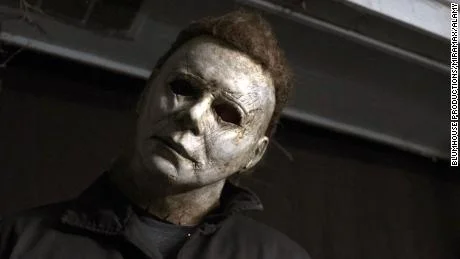 La società pagherà qualcuno $1000 e $300 per guardare 13 film horror durante ottobre