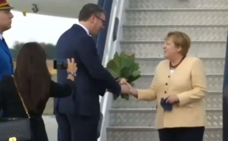 Merkel in Belgrade: The Wukhik hosts it with flowers