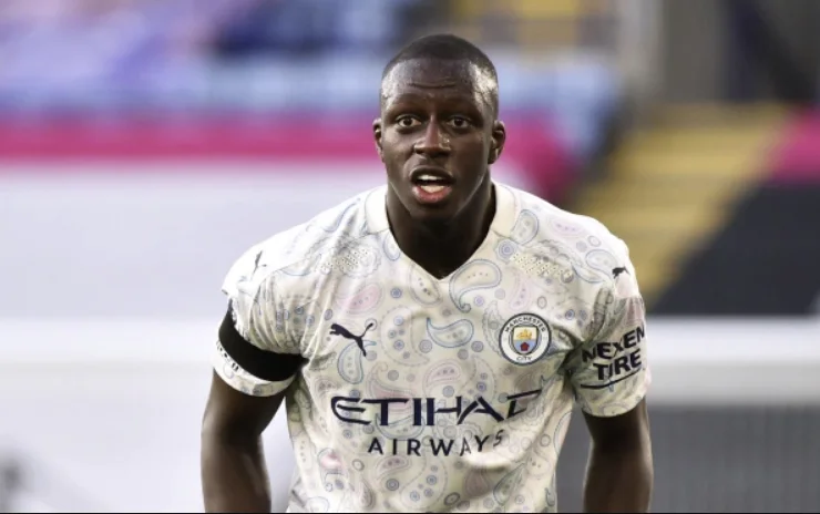 Si presume che abbia violato sessualmente quattro donne, Man City dalla faccia della terra.