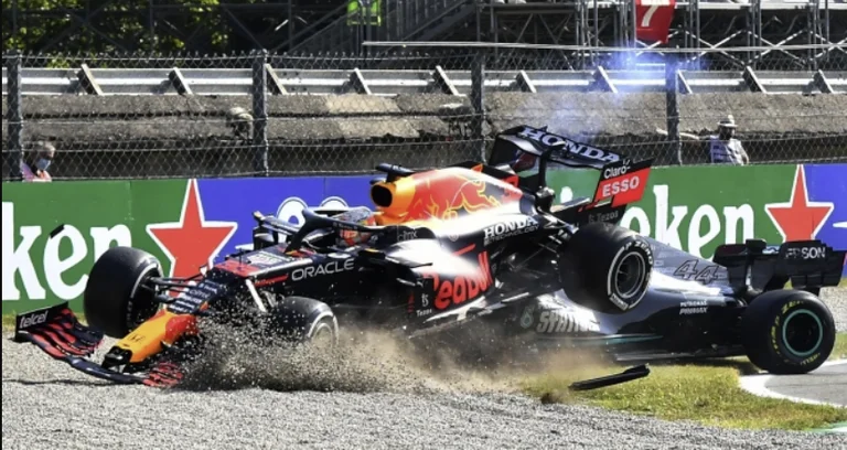 Der Unfall gestern: Form 1 verurteilt Verstappen nach dem Aufprall Hamilton