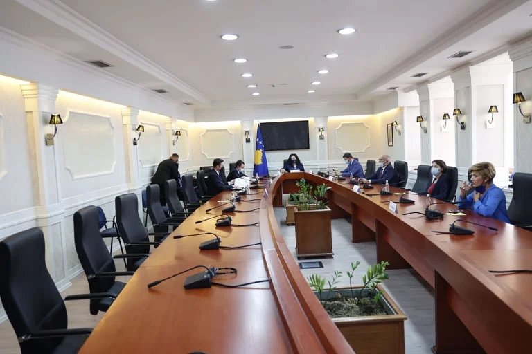 The president also invited parties not certified to the elections to the meeting: Gexo List and Alternative