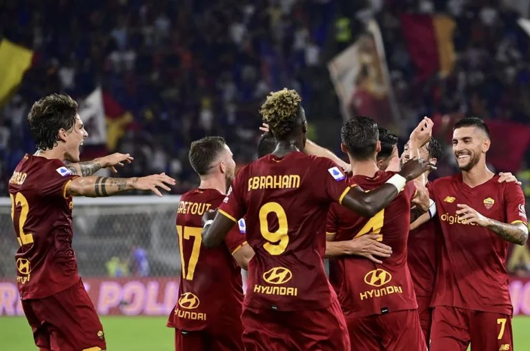 Mourinho doesn't fail in the 1000th jubilee match, Rome defeats Sasłoolon in the last breath