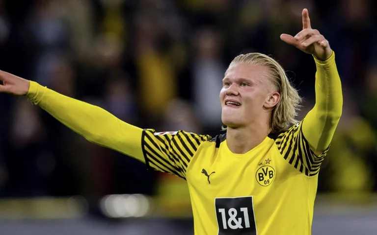 7+: Dortmund gewinnt auf einer Torschau über Leverkusen