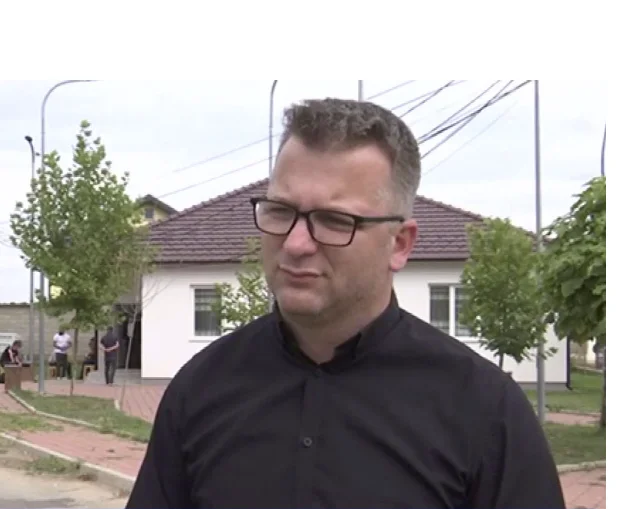 Astris Freund Ademij: Gestern brachen wir zusammen, er wurde getötet, und wir waren links.