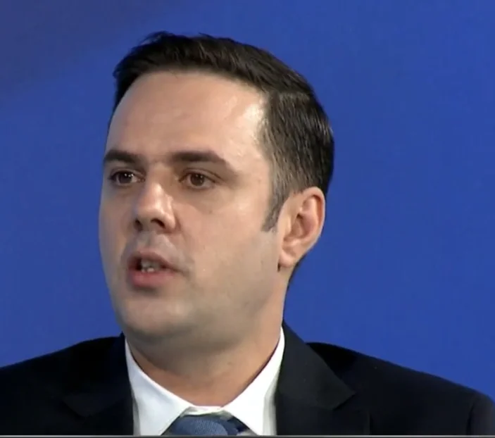 Obadiah: VV has the polls that we have all parties, are on the decline.