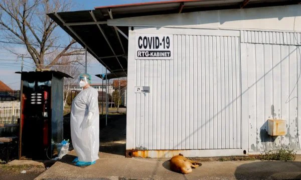 Secondo l'OMS, la pandemia in Kosovo è fuori controllo