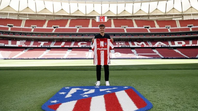 Antoine Greezmann is represented at Atletico Madrid, with new views and number 8 on her back