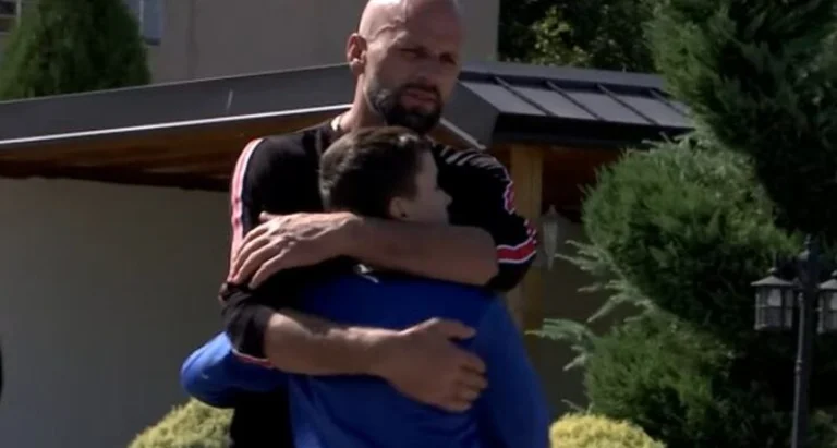 Vi ho preparato tutti, con Albin Kurt e Vjosa Osmani, i membri della famiglia si sono rivoltati per la perdita di membri della famiglia dal virus.