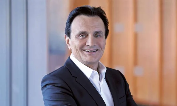 AstraZeneca Chief: Lassen Sie uns nicht in die dritte Dosis von Anti-Vakzinatoren CO VID-19 eilen