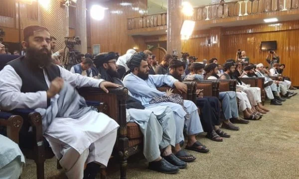 Les talibans font de la ministre la personne que le FBI offre une récompense de plus de 4 millions d'euros pour capturer