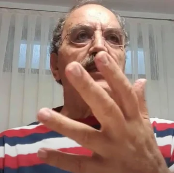Después del cohete, el diputado VV Cocaj recompensa a la gente vivir con un discurso de 1 hora sobre la física cuántica