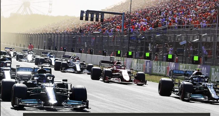 Zyrtare: Mercedes gjen zëvendësuesin e Bottas, Hamilton me shok të ri skuadre për vitin 2022