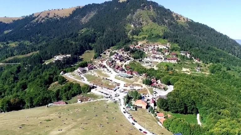 Rrëzohet keq një person në Prevallë, bie në hendek