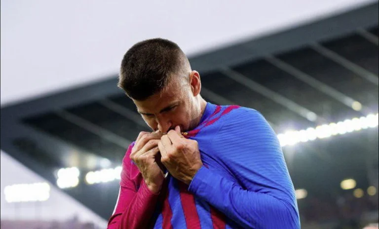 Pique tregon se kur do të pensionohet, thotë se fanella e Barcelonës do të jetë e fundit që vesh si futbollist