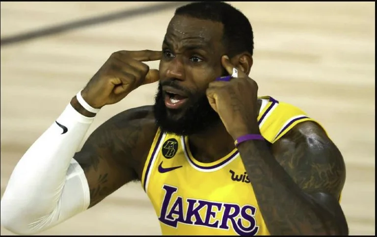 Ikona e NBA e cilëson LeBron James si lojtarin më inteligjent të të gjitha kohërave
