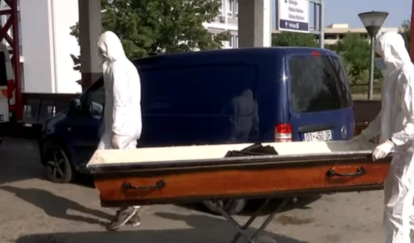 QKUK: Më shumë kufoma nga koronavirusi, sesa vetura që t’i bartin ato