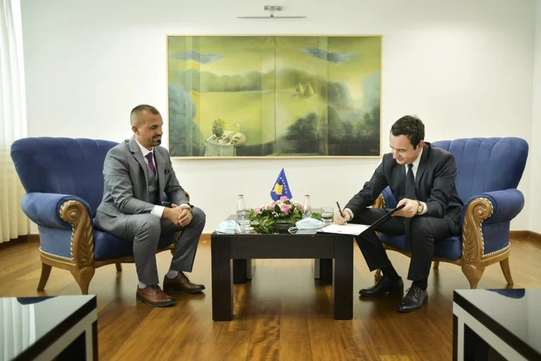 Kurti e emëron një zëvendësministër