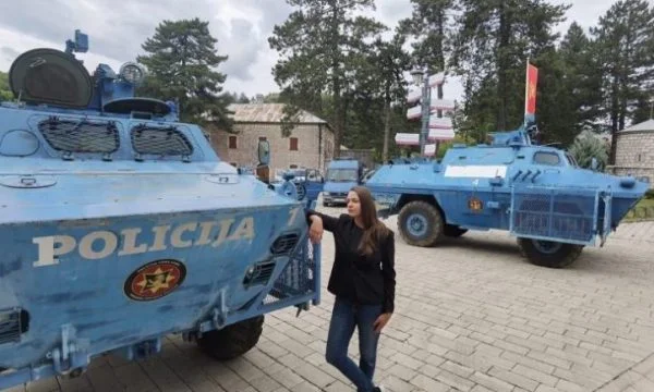 Korrespondentja e dyshimtë ruse prezente në shugurimin e mitropolitit serb në Malit të Zi