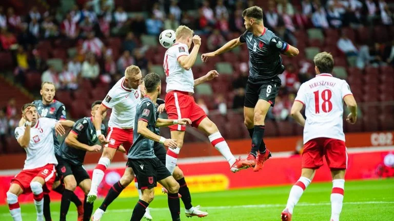 Shqipëria demolohet nga Polonia