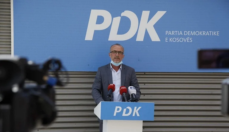 Ky është krim: Bekim Haxhiu tregon skandalin me vaksinat e skaduara të pranuara nga Norvegjia
