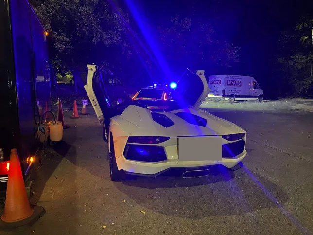 I konfiskohet Lamborghini pasi shoferit iu duk shtrenjtë taksa